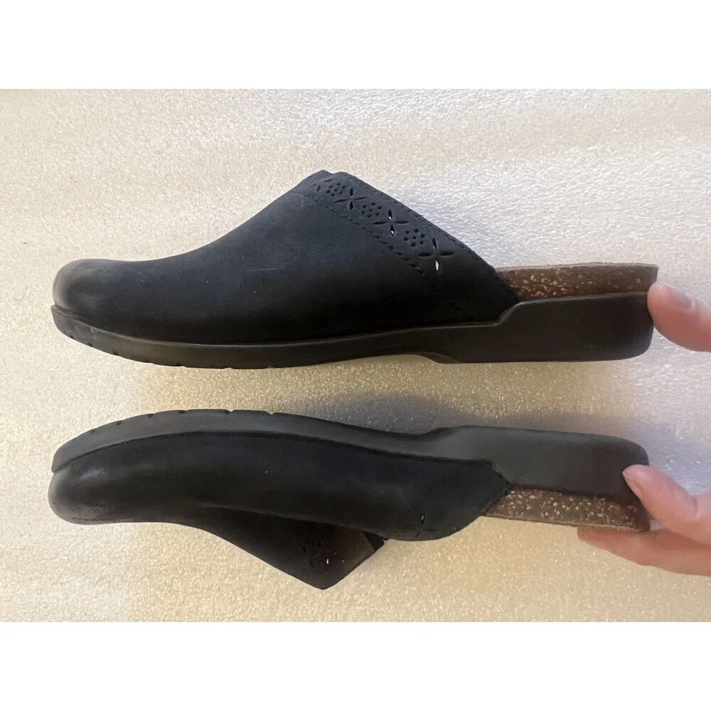 Dansco EU38 uS 7.5-8 Robbie Burnished Nubuck Comfortable Mule